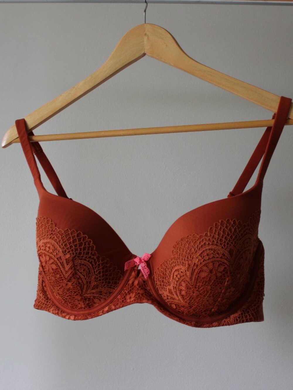 Victoria Secret Orange/Coral Bra 38D